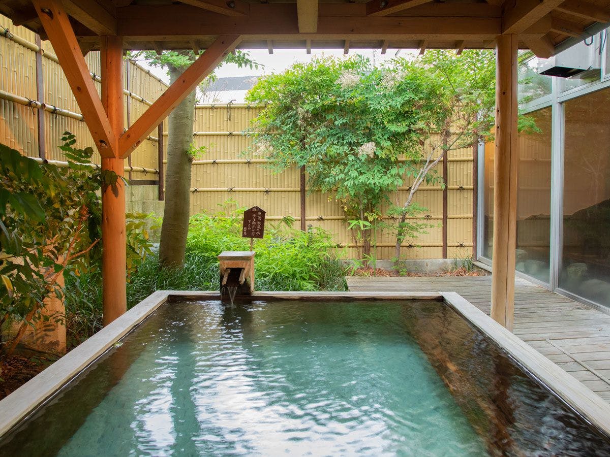 【Pemandian air panas terbuka】Nikmati udara luar.