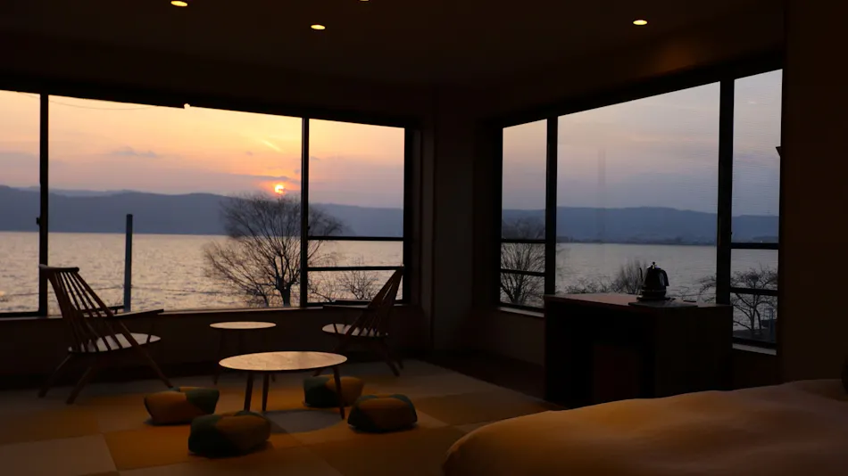 Suwakoen Inn by Lake Suwa
