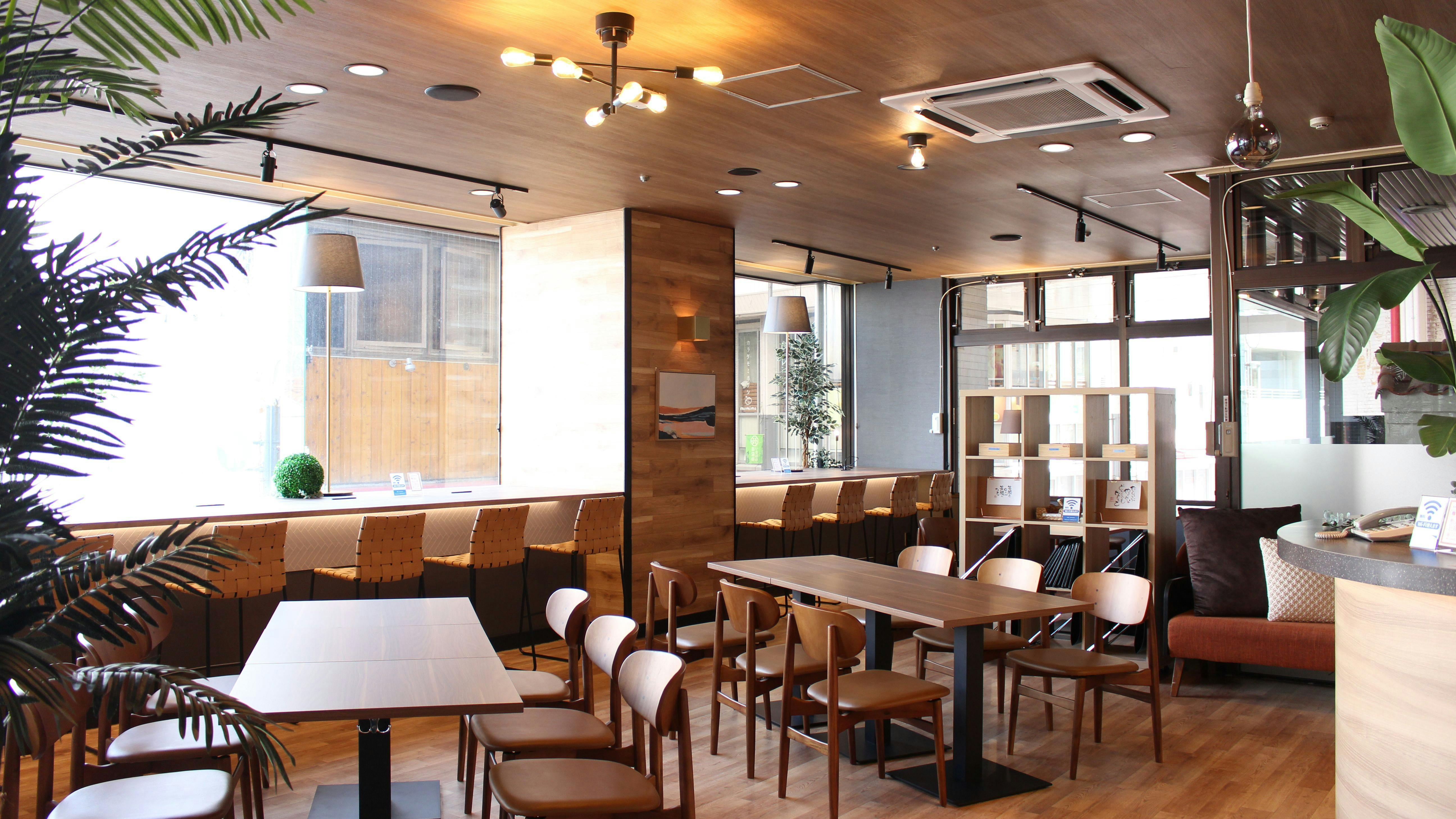 Teres Wi-Fi di Depan Stesen Kereta Api