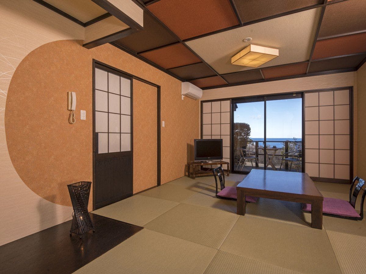 A Small Inn with Natural Hot Spring Flow: Ayu no Kaze