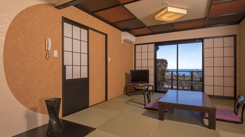 A Small Inn with Natural Hot Spring Flow: Ayu no Kaze