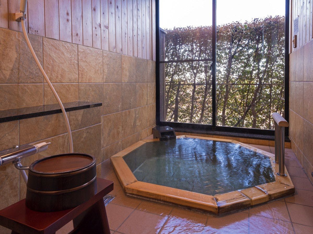 ห้องอาบน้ำพร้อมวิว - ตัวอย่าง