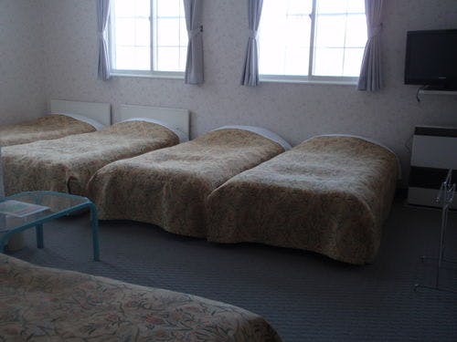 バス付のちょっと広めのお部屋