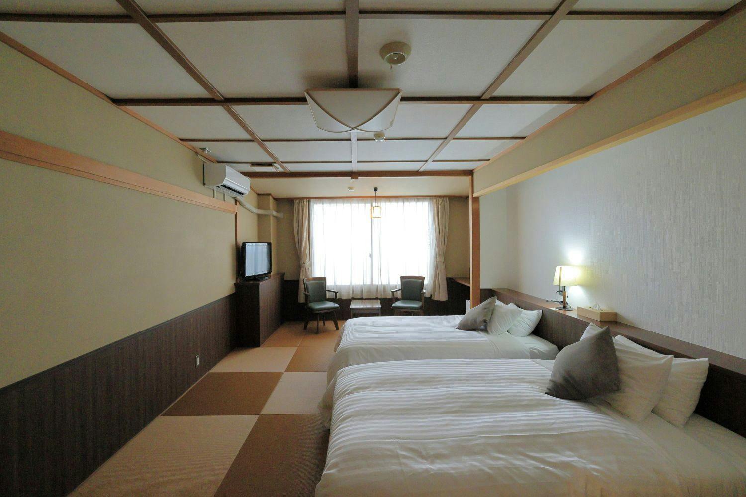 Mt. Inn (Mount Inn)