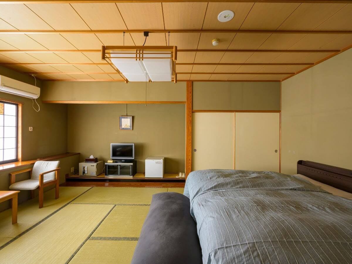 Kokumin Shukusha Sanshien