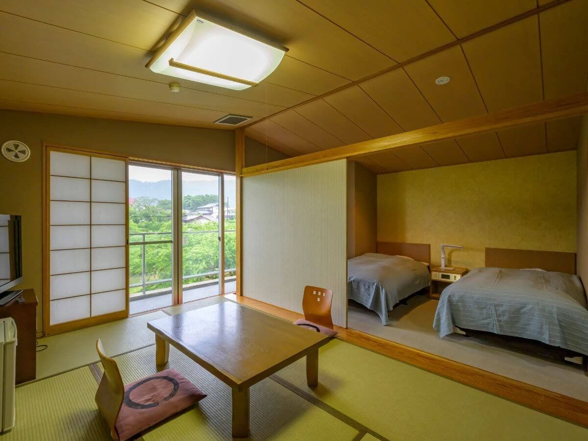 Kokumin Shukusha Sanshien