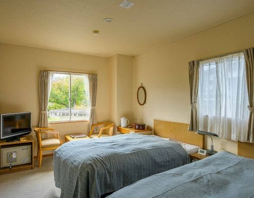 【展望風呂側〇山側角部屋ツインルーム