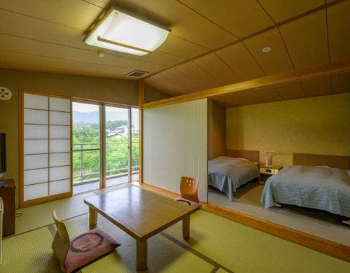 【展望風呂側〇山側ツインベッド和洋室】