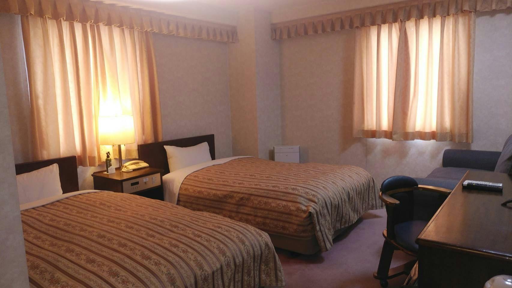 Business Green Hotel Hino
