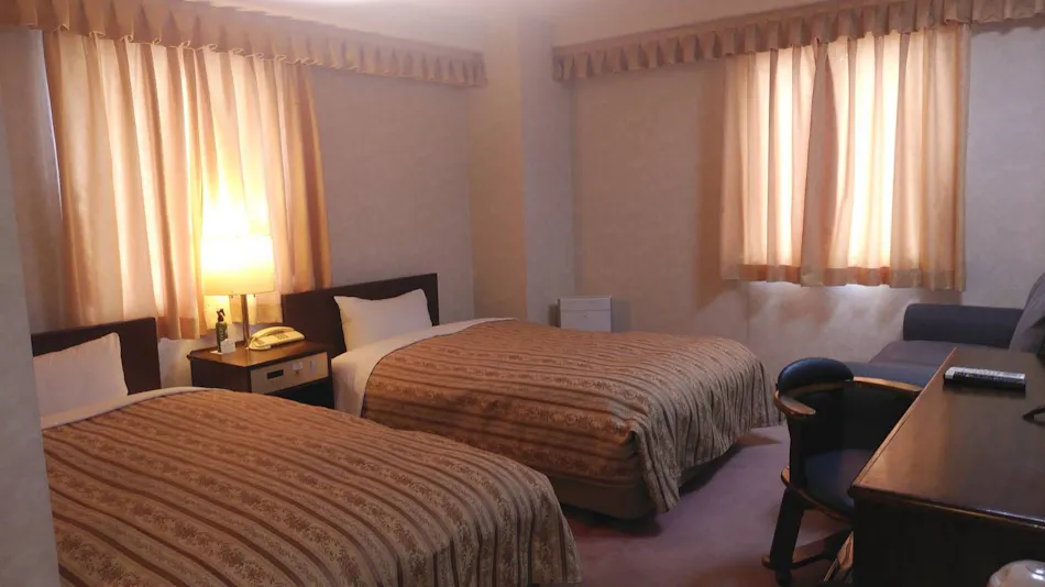 Business Green Hotel Hino