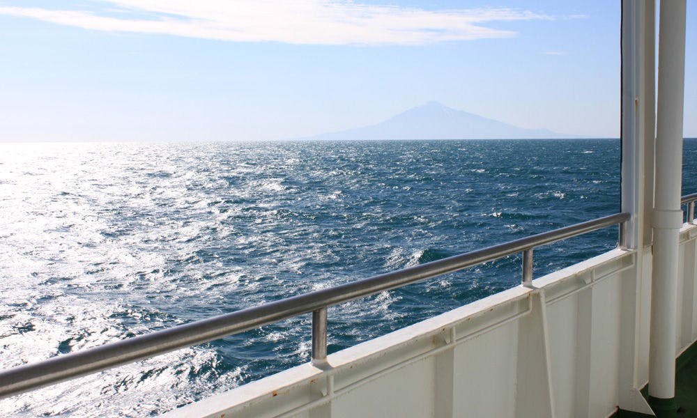 從渡輪上看到的利尻富士