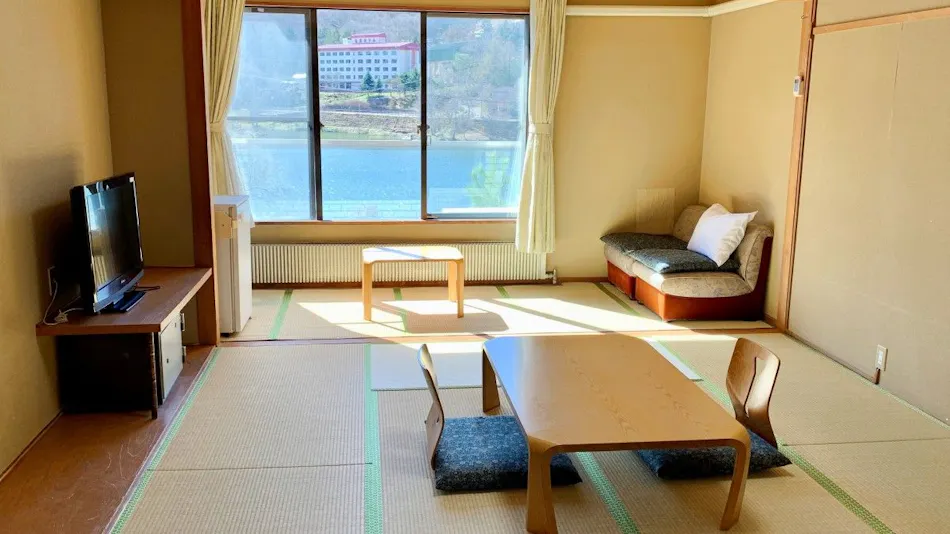 Shirakabako Lakeside Hotel Yamako-kaku