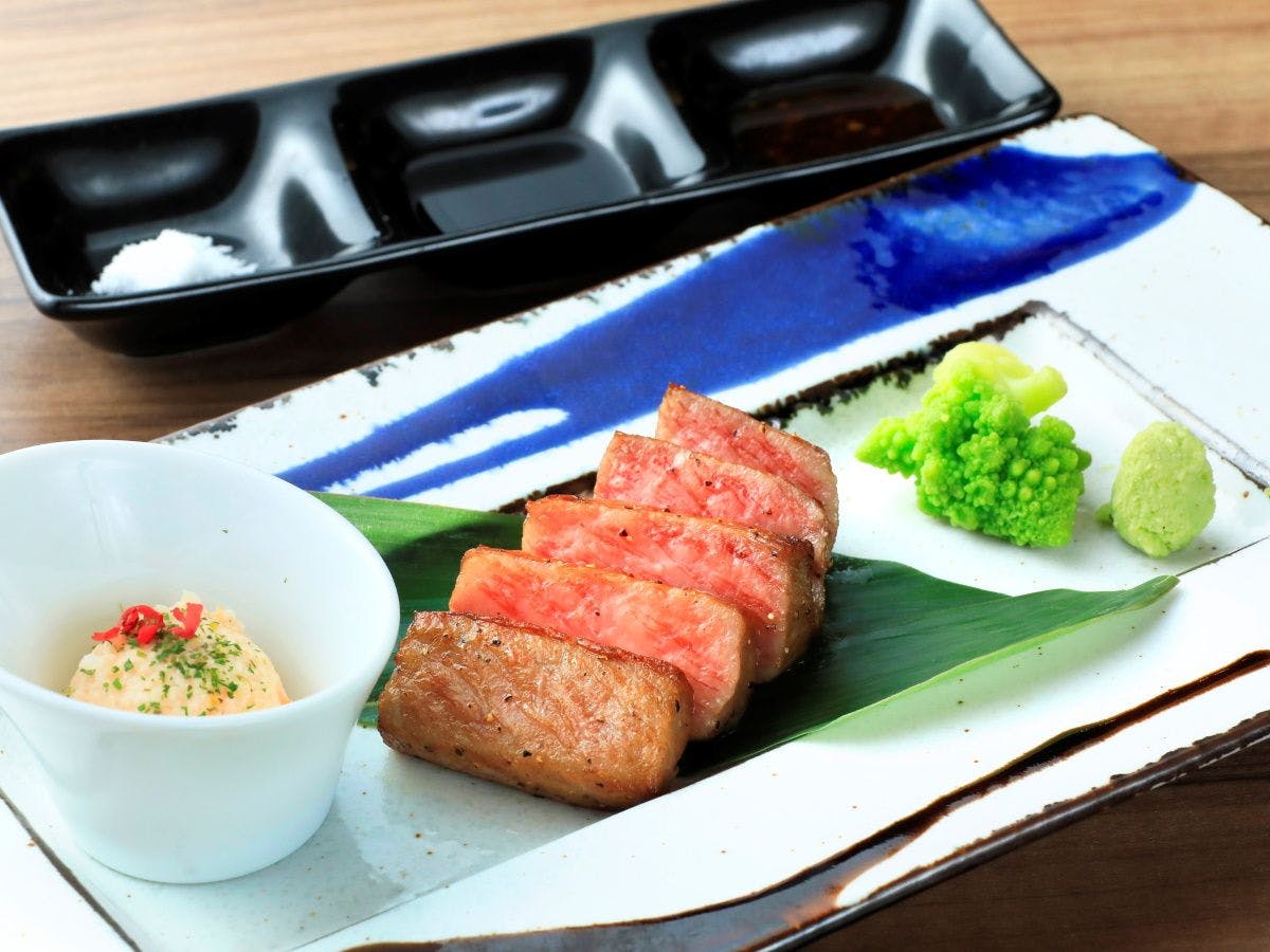 メインの仙台黒毛和牛のステーキ