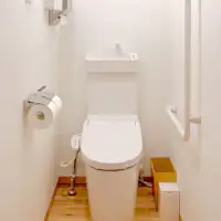 - ห้องน้ำรวม