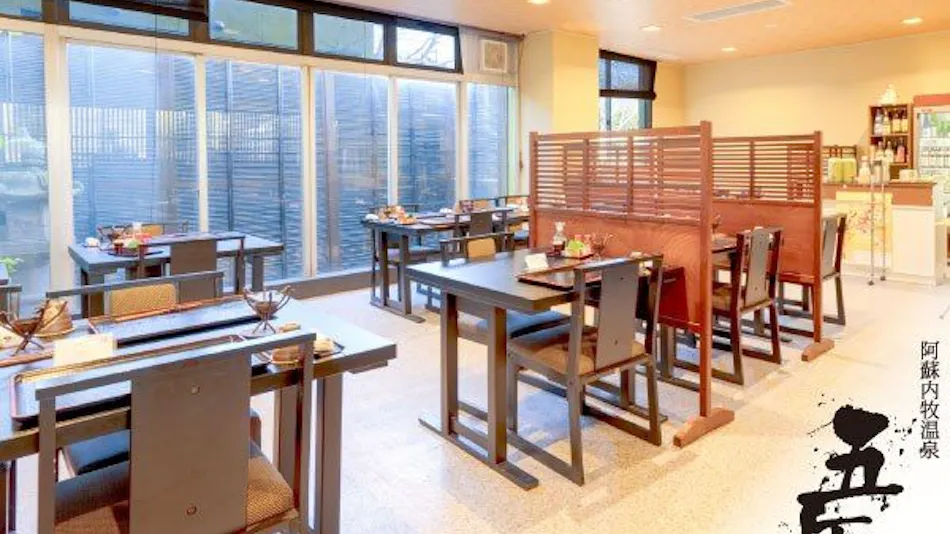 Five Peaks Hotel