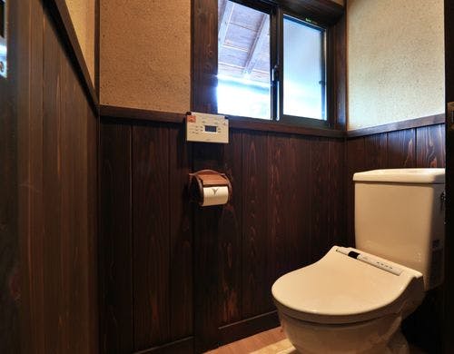 【白虎の間-和室8畳】トイレ