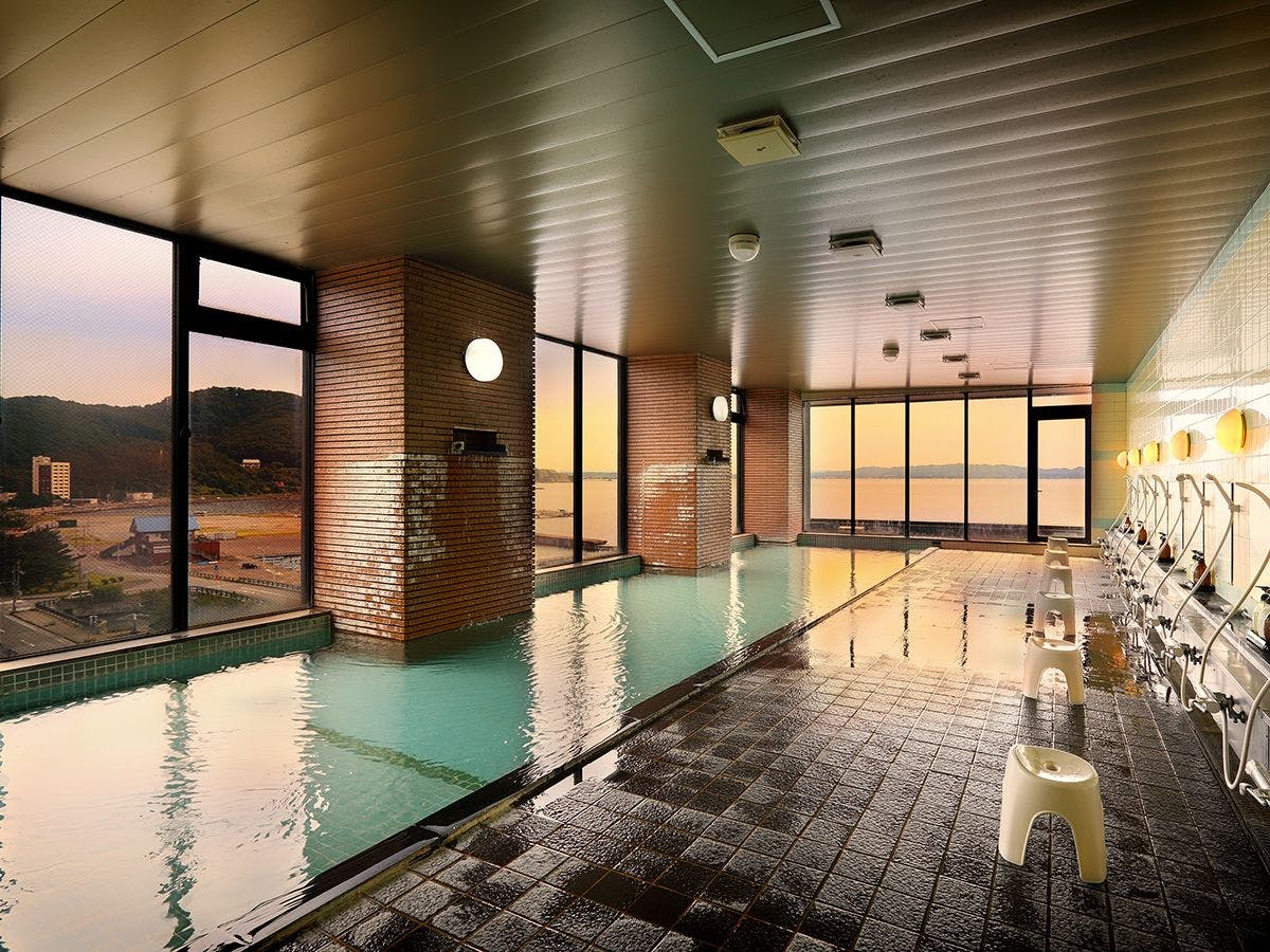 ห้องอาบน้ำสาธารณะพร้อมวิว <Nagisa no Yu> (ชาย)