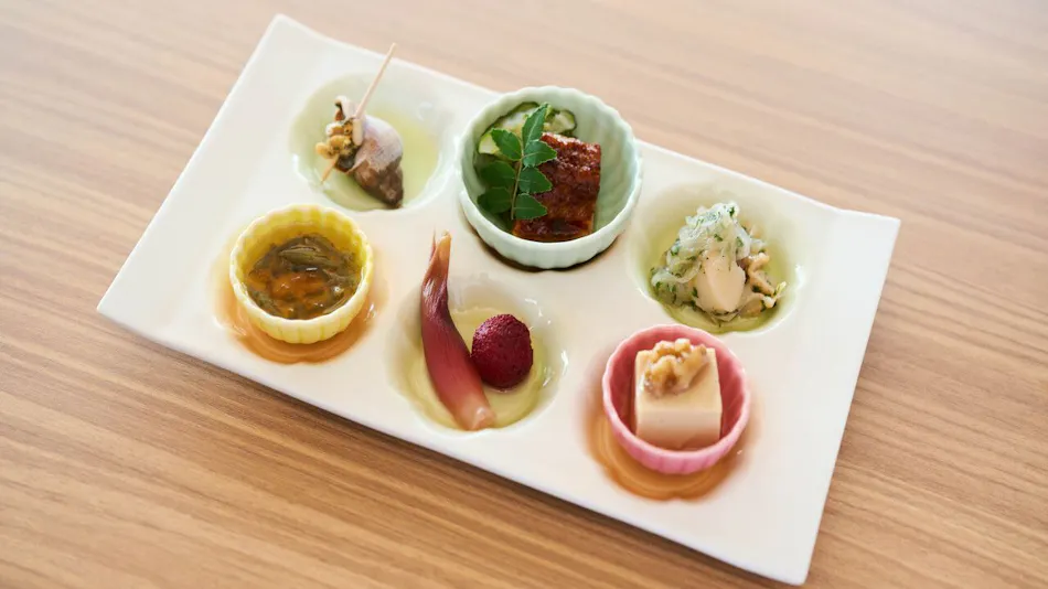 Hotel Akitaya: Panoramic Onsen Overlooking the Sunset and Mutsu Bay