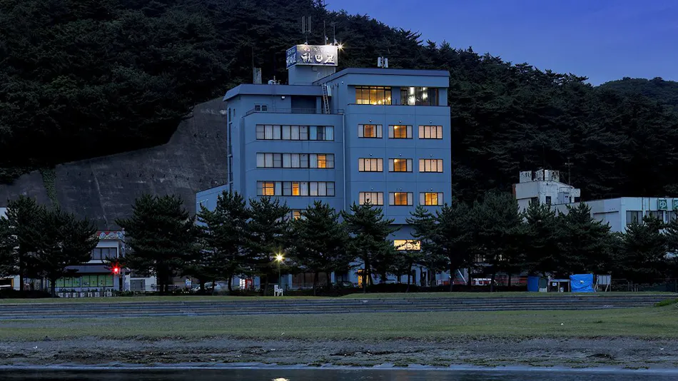 Hotel Akitaya: Panoramic Onsen Overlooking the Sunset and Mutsu Bay