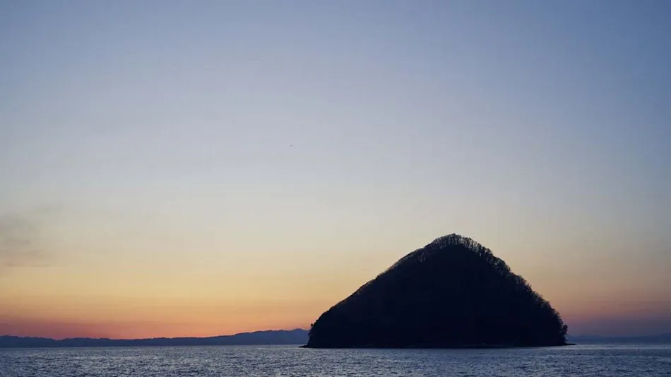 Hotel Akitaya: Panoramic Onsen Overlooking the Sunset and Mutsu Bay