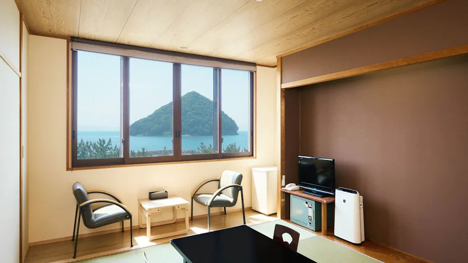 Hotel Akitaya: Panoramic Onsen Overlooking the Sunset and Mutsu Bay