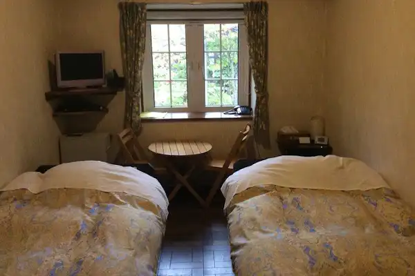 ห้องพักแบบเตียงคู่สไตล์ตะวันตก.