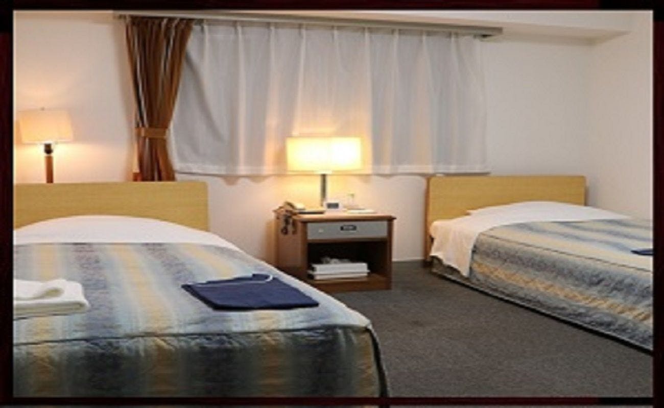 ห้องพักเตียงคู่ในอาคารหลัก