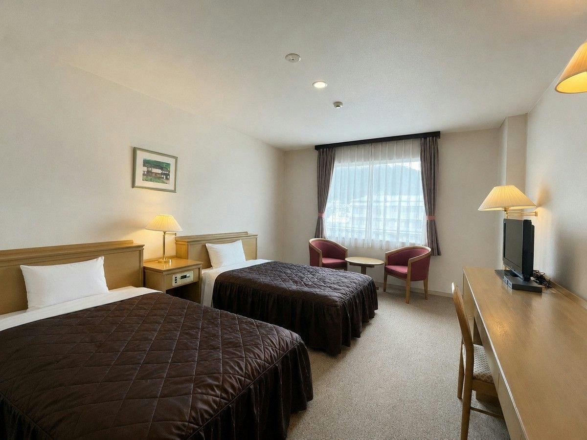 Takahashi International Hotel