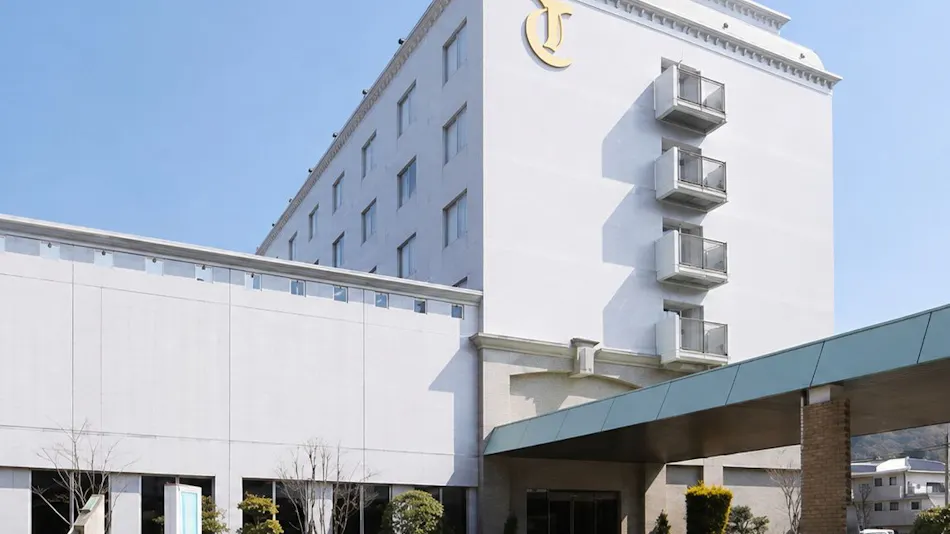 Takahashi International Hotel