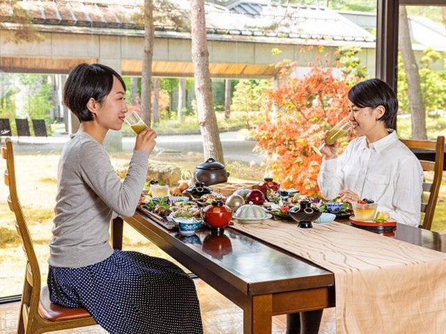 請外出享用美味的早餐。