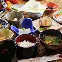 อาหารเช้าเน้นทำมือ ข้าวใช้ข้าวโคชิฮิคาริจากนีงาตะ