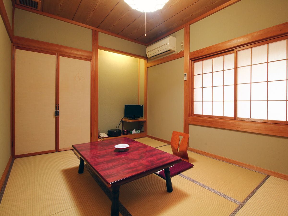 【ห้องพัก】ห้องสไตล์ญี่ปุ่นขนาด 6 เสื่อทาทามิ สำหรับ 1 ท่าน
