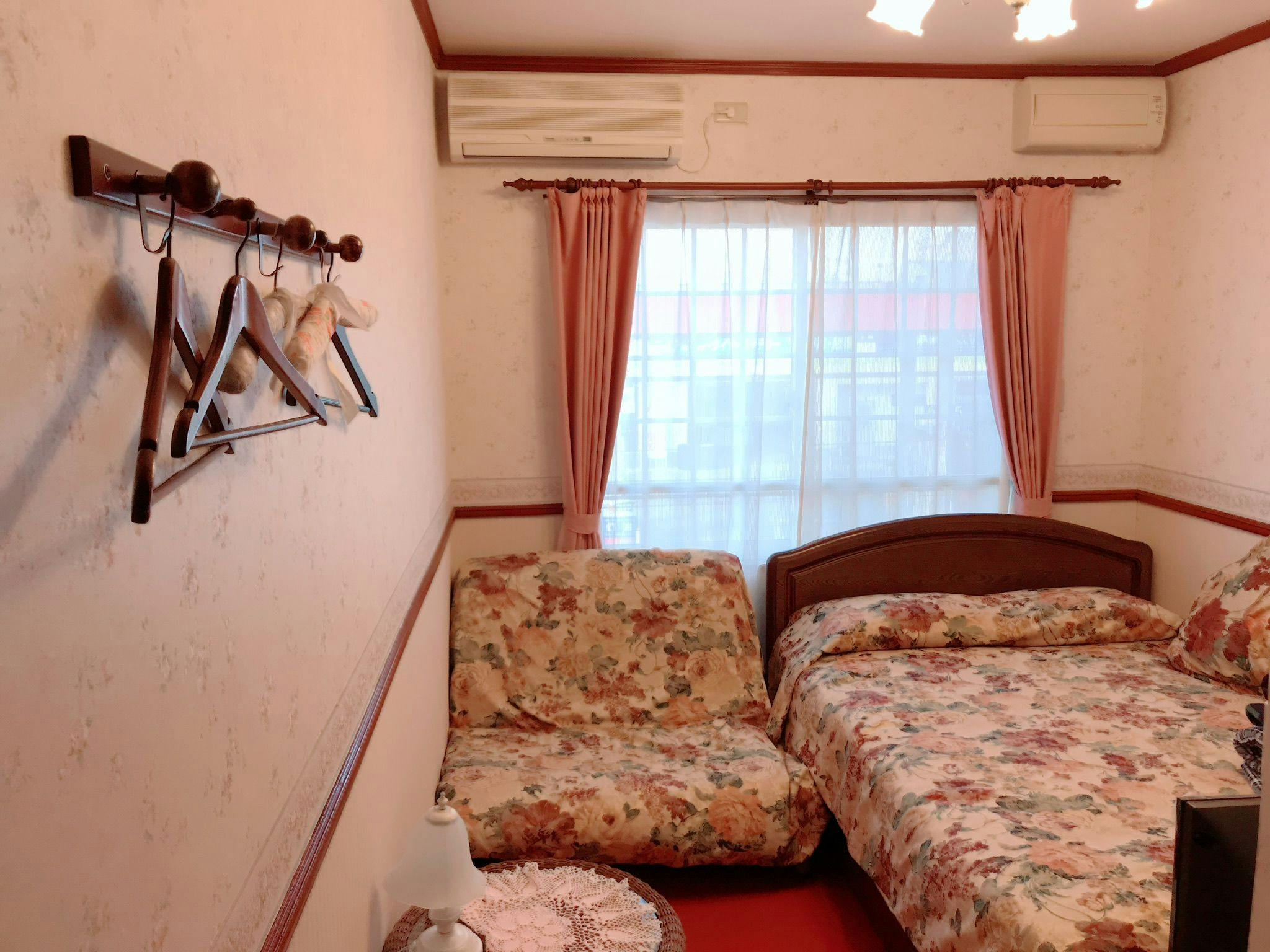 ペンション パピィーテール 旅を楽しく満喫 自由気ままに函館ステイ 素泊まりプラン 駐車場無料 禁煙 ダブル バス トイレ付 Yahoo トラベル