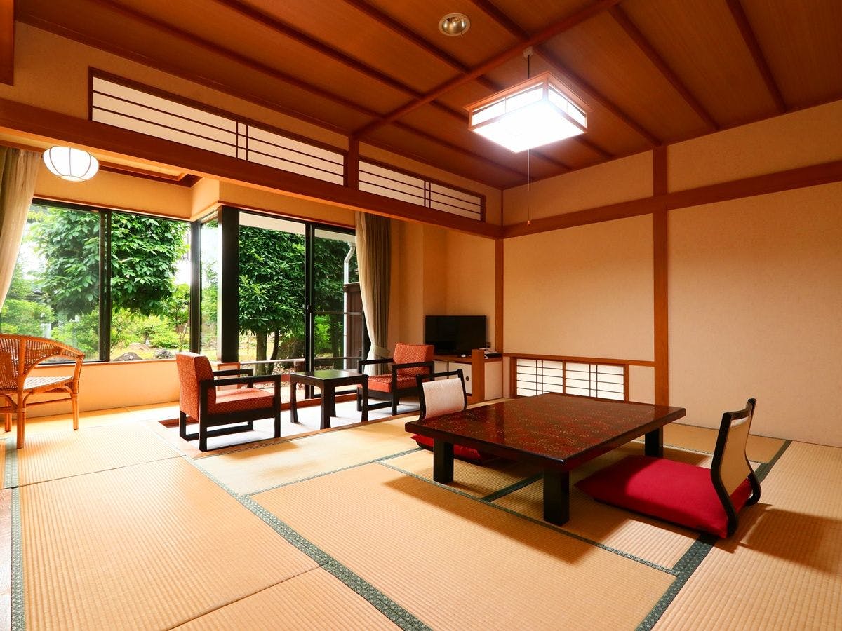 ห้องพิเศษพร้อมอ่างอาบน้ำกลางแจ้งเซรามิกชิงารากิ