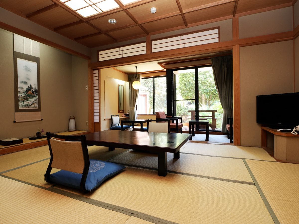 ＊ห้องพัก＿ชิคุมะ◆ห้องสไตล์ญี่ปุ่น 10 เสื่อทาทามิ + ระเบียงกว้าง