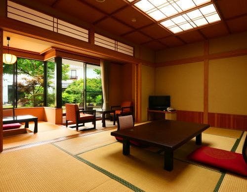 10畳和室◆雰囲気ある落ち着いた空間です。