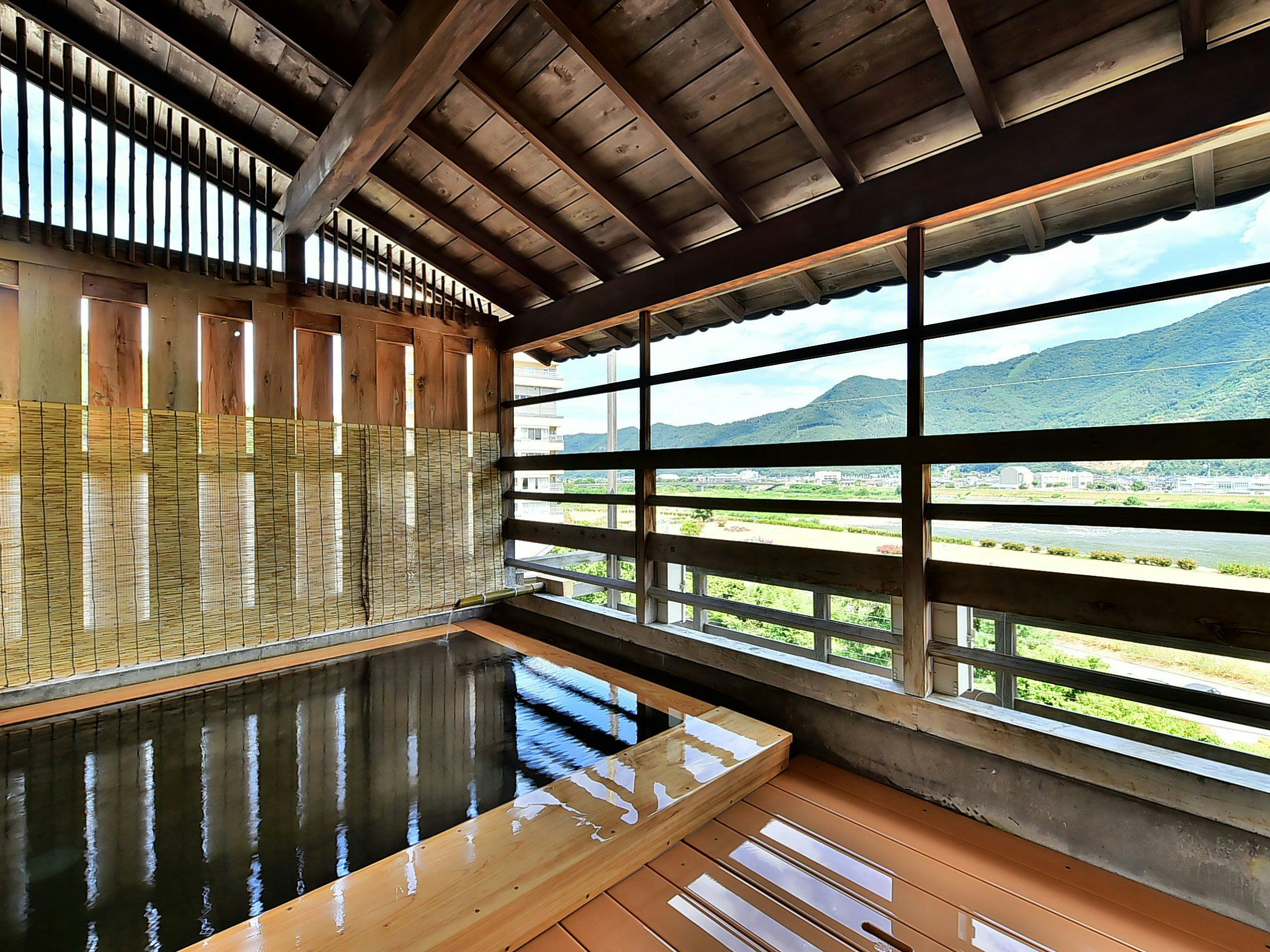 Shinshu Togura Kamiyamada Onsen Tamanoyu