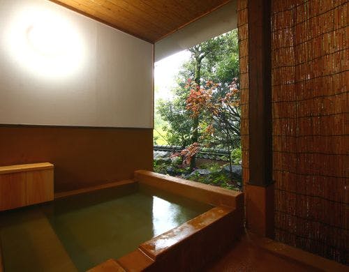 特別室「もみじ」露天風呂