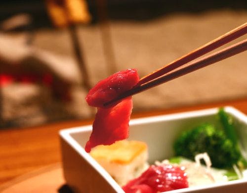 熊本名物「馬刺し」