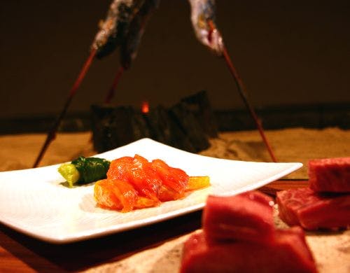 夕食は囲炉裏料理がメイン