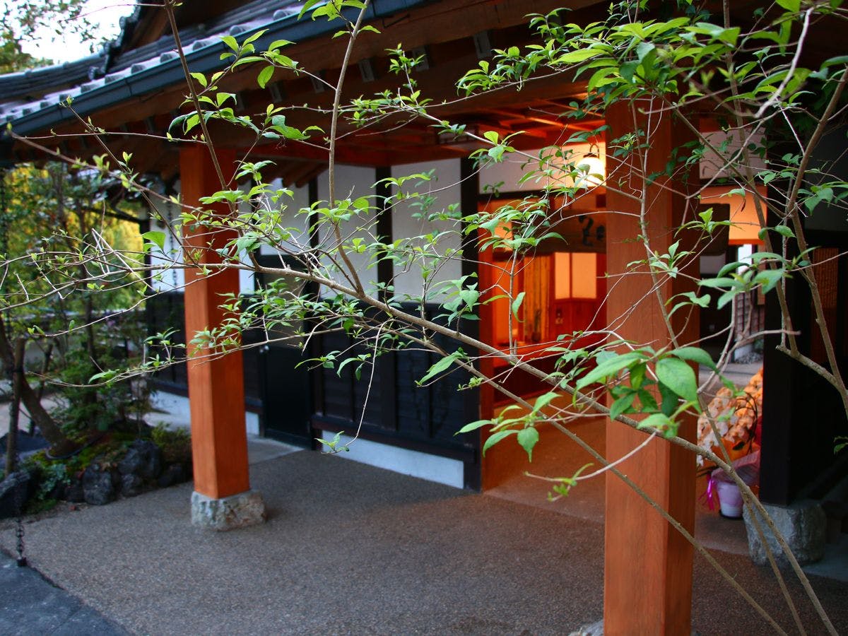 ห้องพักทุกห้องมีอ่างอาบน้ำกลางแจ้งส่วนตัว