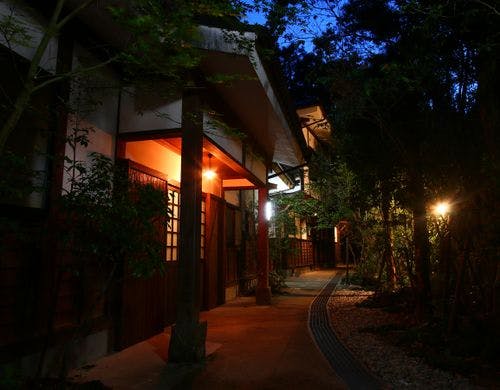 奥に続くお部屋までの通路