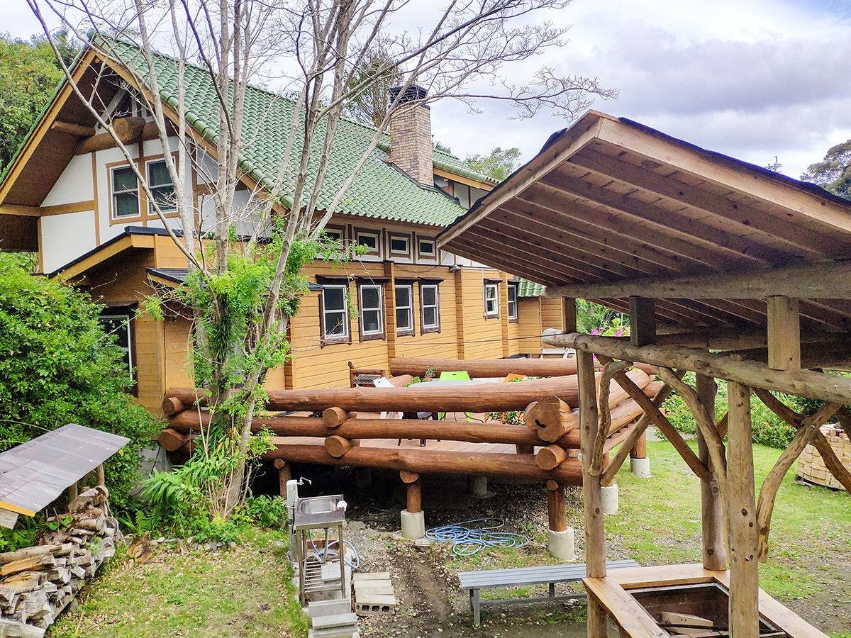 Shima Log House
