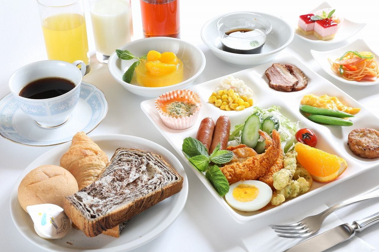 บุฟเฟ่ต์อาหารเช้าแบบตะวันตก
