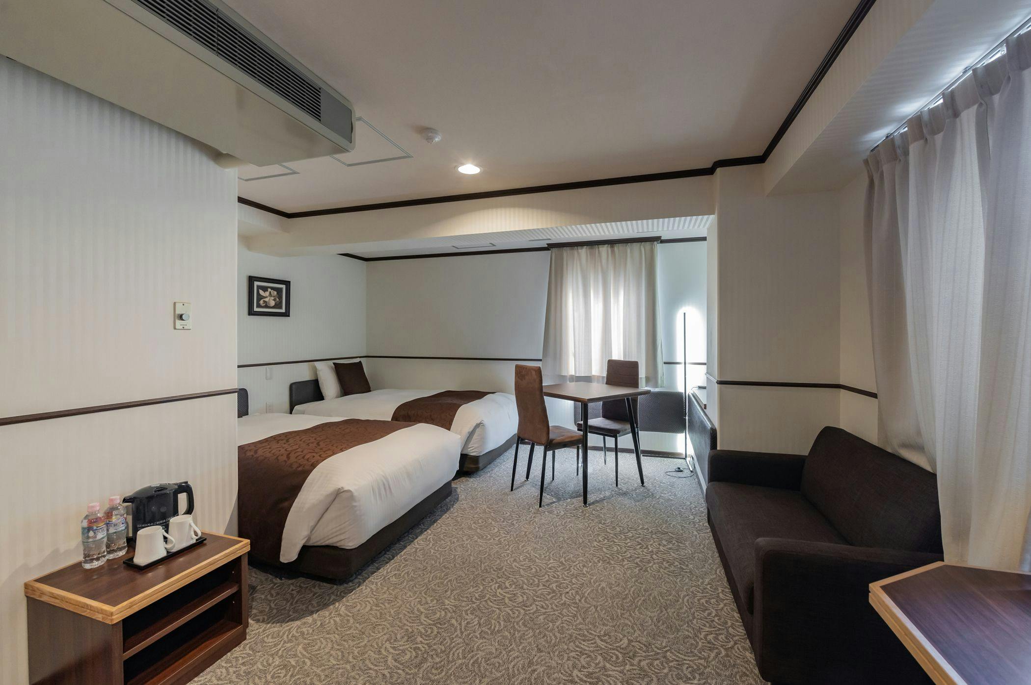 ซูพีเรีย ทวิน