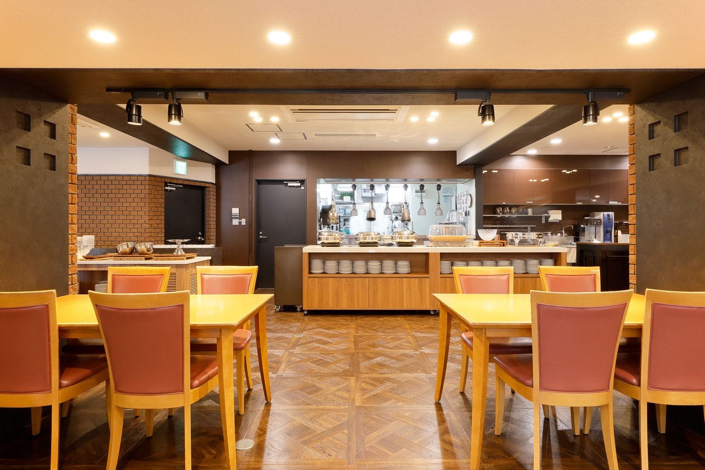 ร้านอาหารชั้น 1 - สถานที่จัดงานเลี้ยงอาหาร