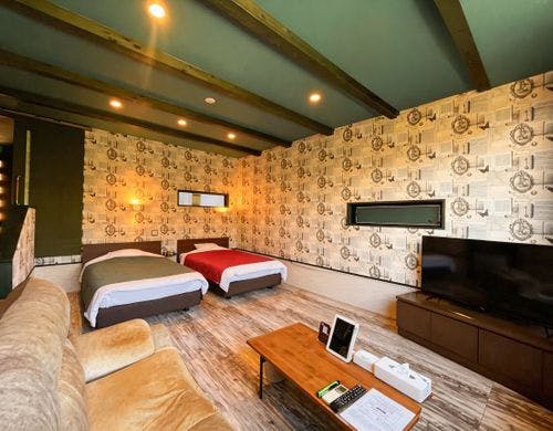 洋室離れの客室付き露天風呂です。