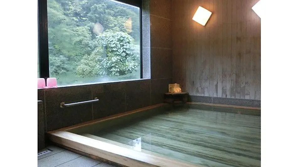 Kanazawa Yuwaku Itagaya Onsen Zenigame Gensen Kakenagashi