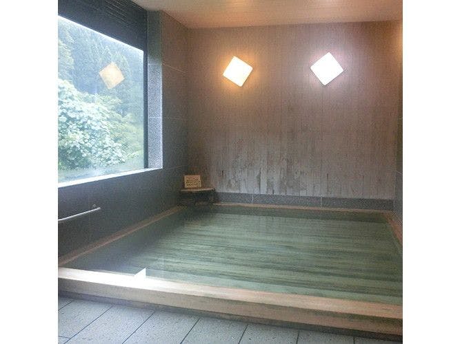 Kanazawa Yuwaku Itagaya Onsen Zenigame Gensen Kakenagashi