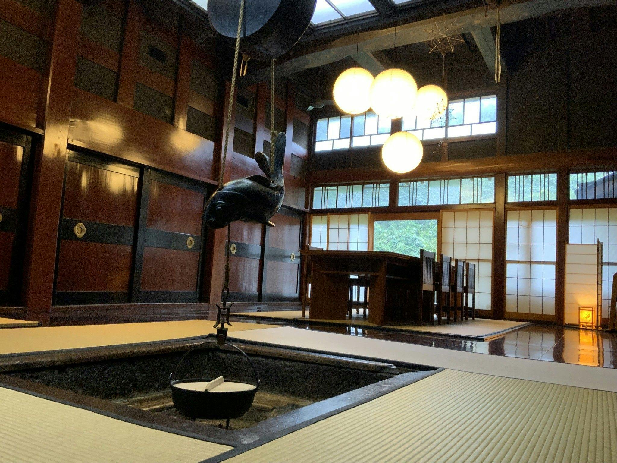 Kanazawa Yuwaku Itagaya Onsen Zenigame Gensen Kakenagashi
